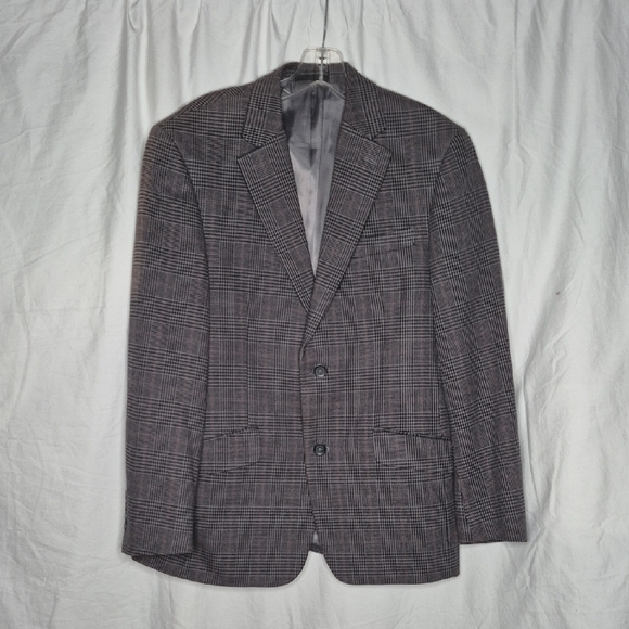 Madison Men's Gray Plaid Blazer Gorgeous! - Picture 1 of 16